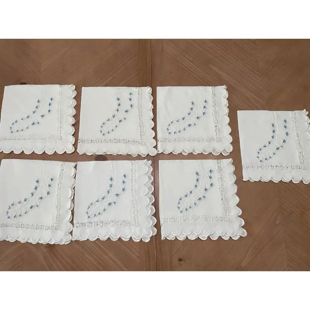 Lot Of 11 Vintage Hand Embroidered Table Runners Table Topper & Napkins
